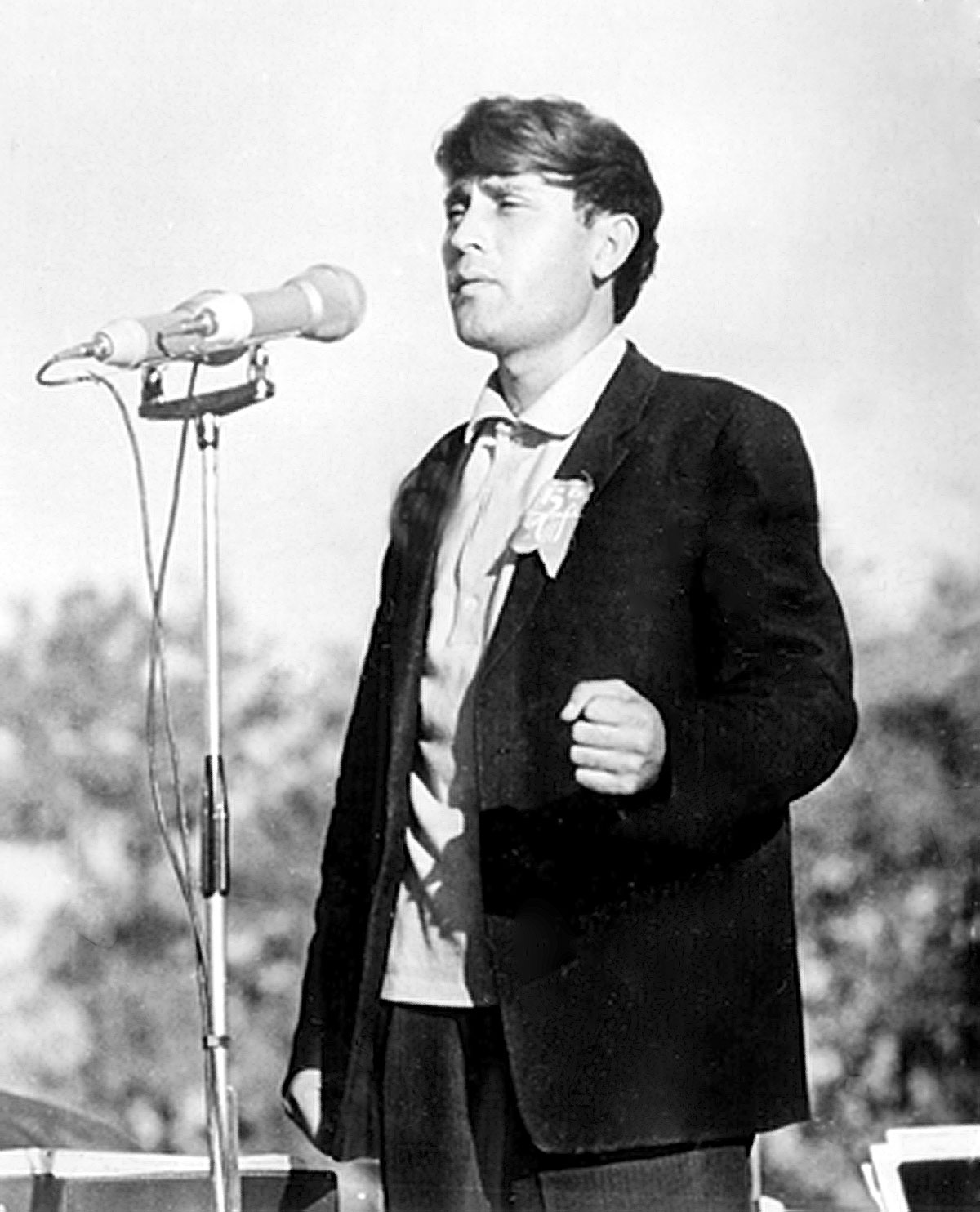 Gurbannnazar Ezizow: sözleriň jadyly hünjüsi