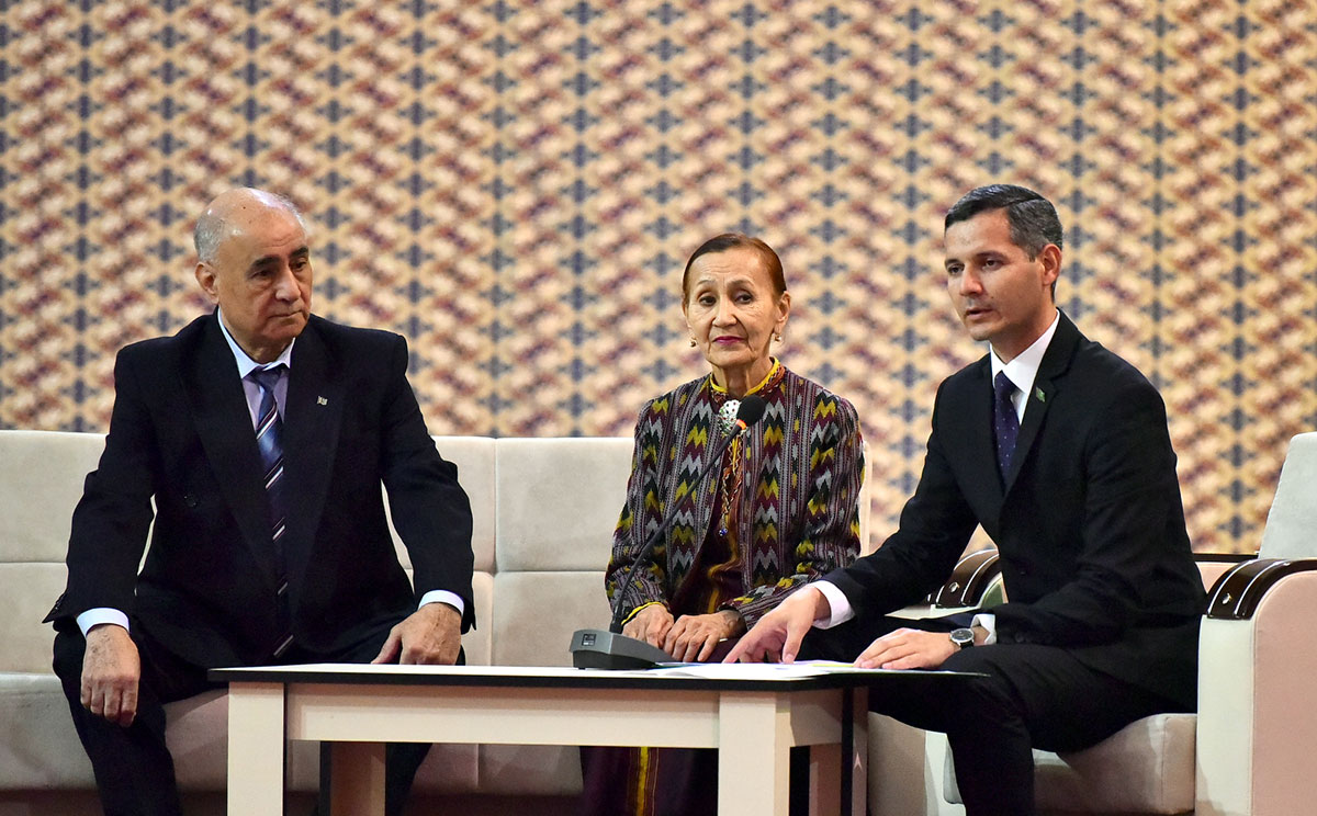 Türkmen bilbiline bagyşlanýar: Medeniýet Şahberdiýewanyň hatyrasyna