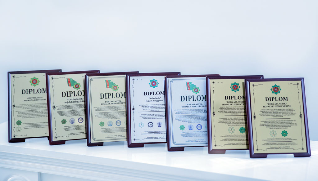 «Deryaplastik» HJ: ýerli çig mal, çeýe marketing ulanyp, önümiň eksporty artdyrylýar