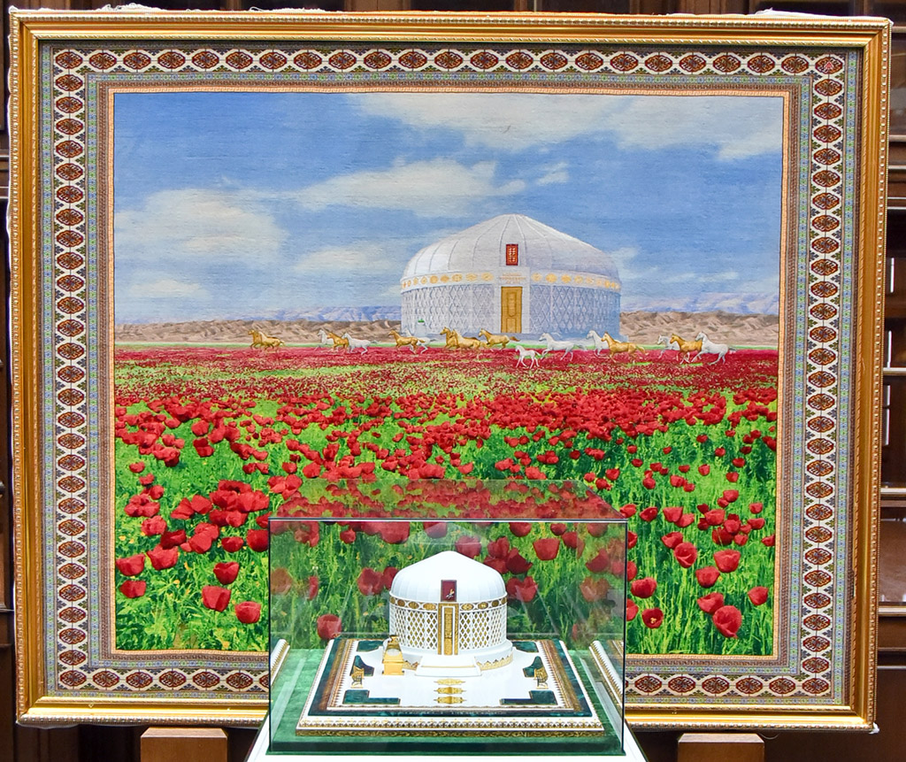 Döwlet muzeýinde açylan sergi Halkara  Nowruz  gününe bagyşlandy