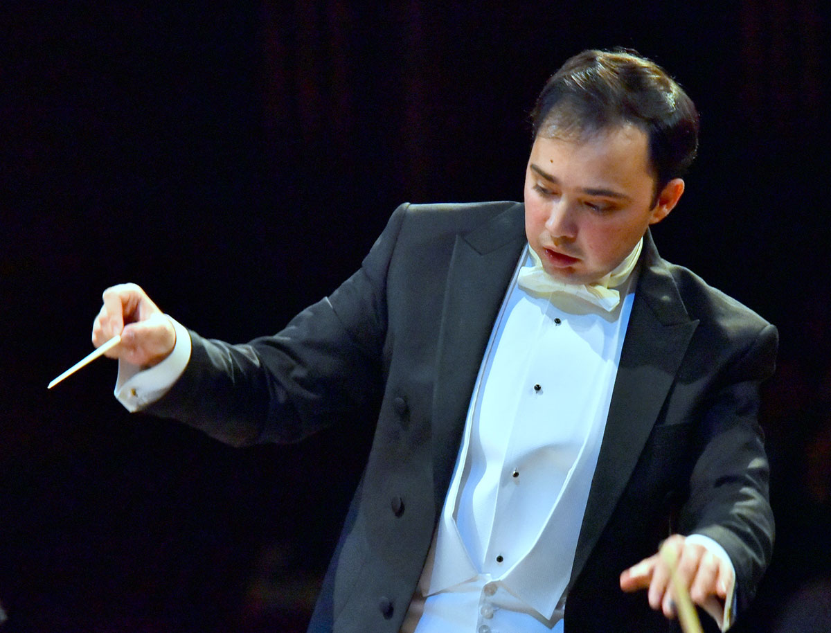 Nemes operasy we rus romantizmi: Resul Gylyjowyň ýolbaşçylygyndaky orkestriň täze konserti