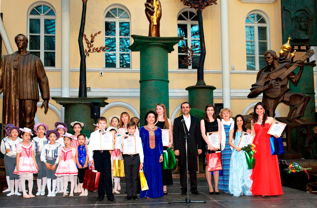 В рамках Международного фестиваля «Звуки дутара» объявлен конкурс произведений на стихи Курбанназара Эзизова 