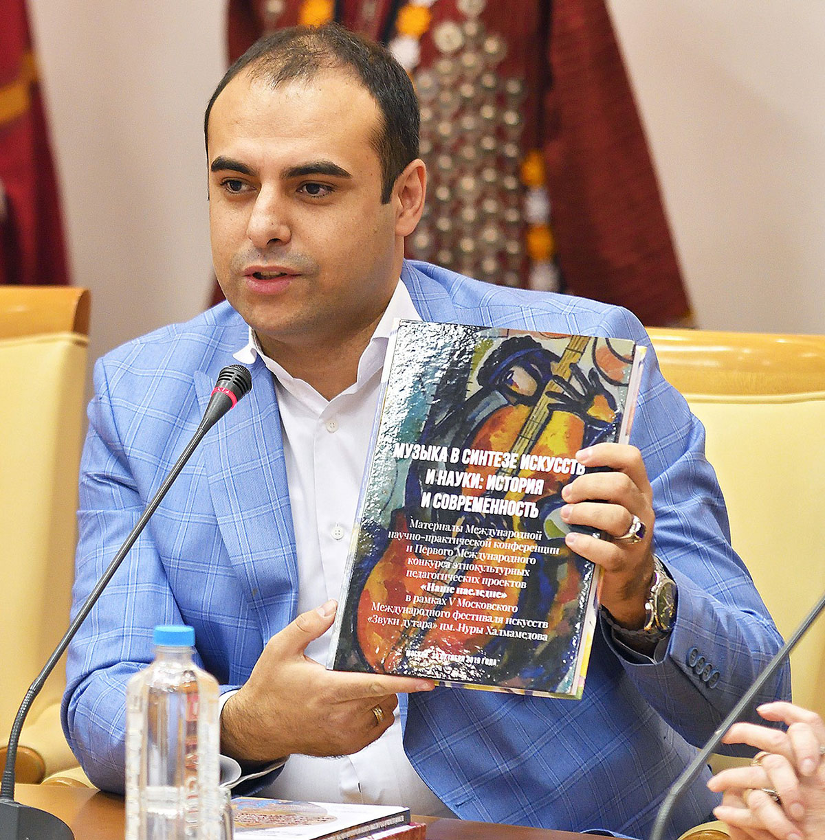 «Dutaryň owazy» Halkara gözden geçirilişiniň  çäklerinde Gurbannazar Ezizowyň goşgularyna eserleriň bäsleşigi yglan edildi