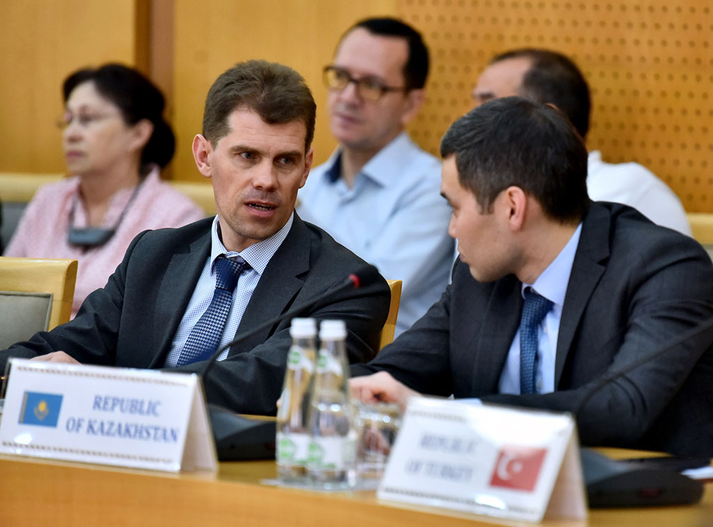 Брифинг в МИД: в Туркменистане развёрнута комплексная работа по предупреждению опасных заболеваний 