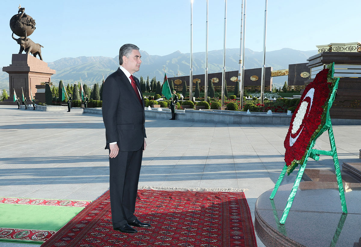 Events of occasion of the Great Victory: Combat flag of war time, military parade and march of immortal regiment