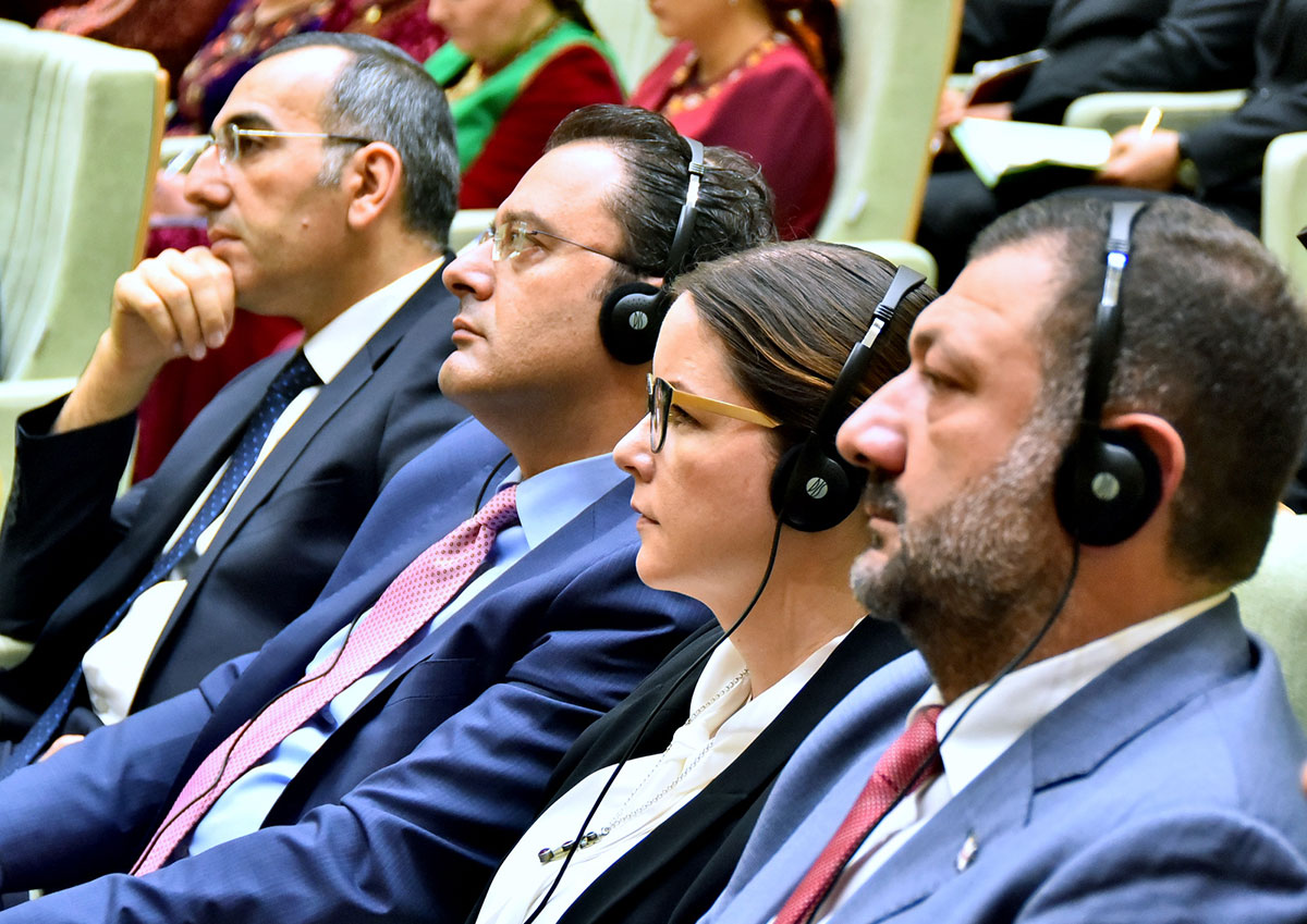 Посвящение Конституции и Государственному флагу: в Ашхабаде состоялся праздничный форум