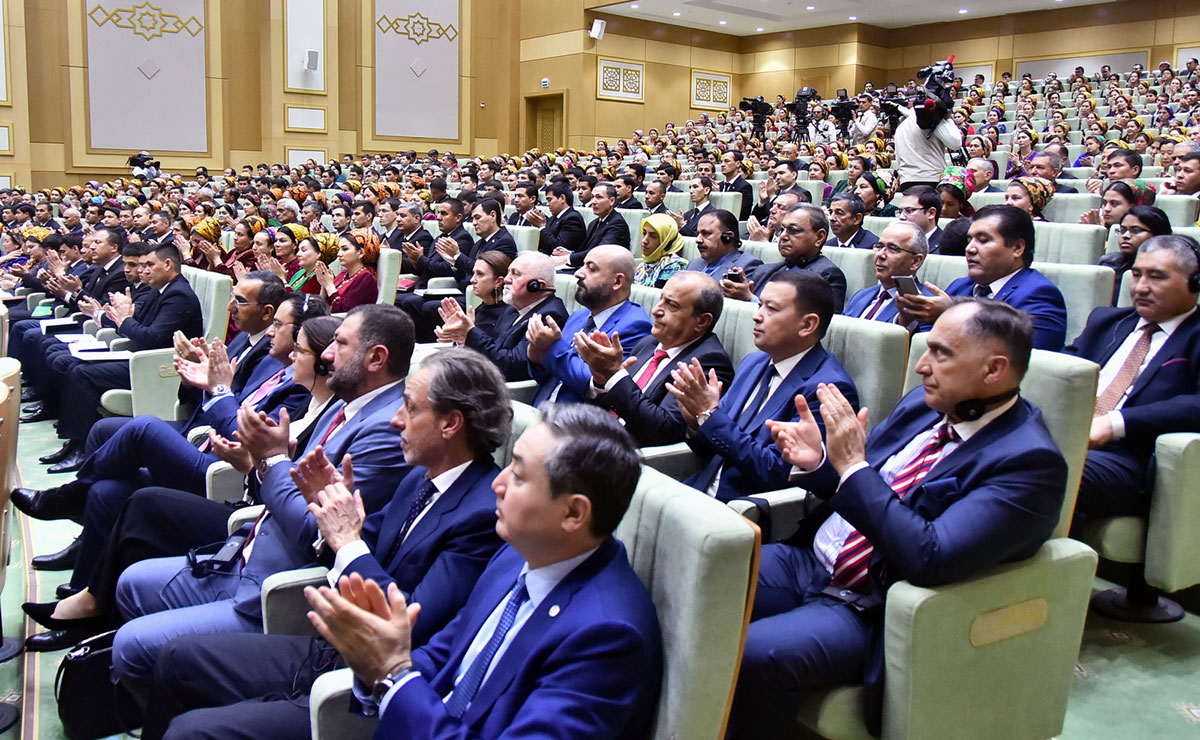 Dedication to the Constitution and National Flag: Ashgabat hosts celebration forum 