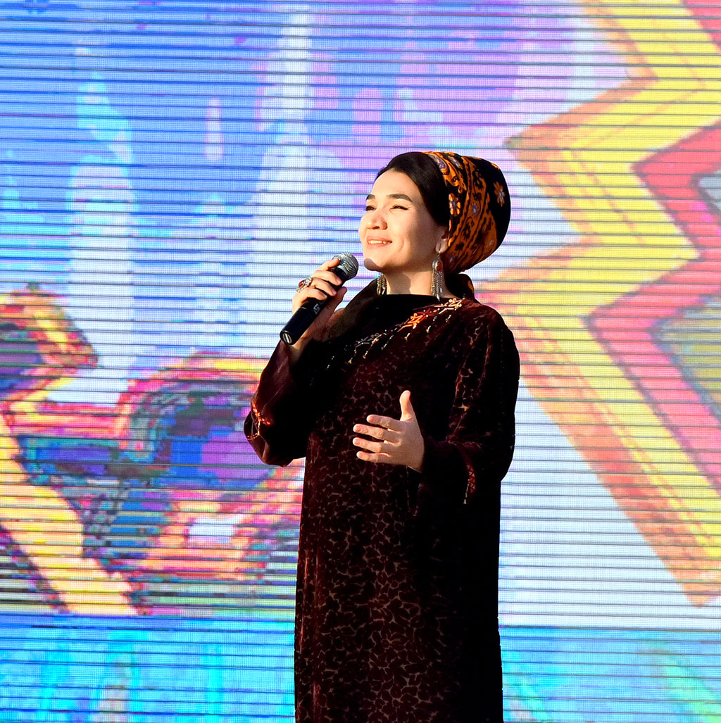 Ярким финалом праздничного дня стал концерт мастеров искусств