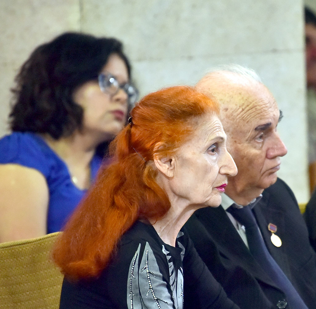 Aýbölek Muhyýewa Benjamin Britteniň skripka üçin konsertini ýerine ýetirdi