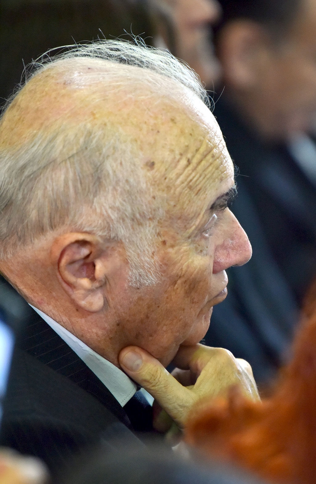 Aýbölek Muhyýewa Benjamin Britteniň skripka üçin konsertini ýerine ýetirdi