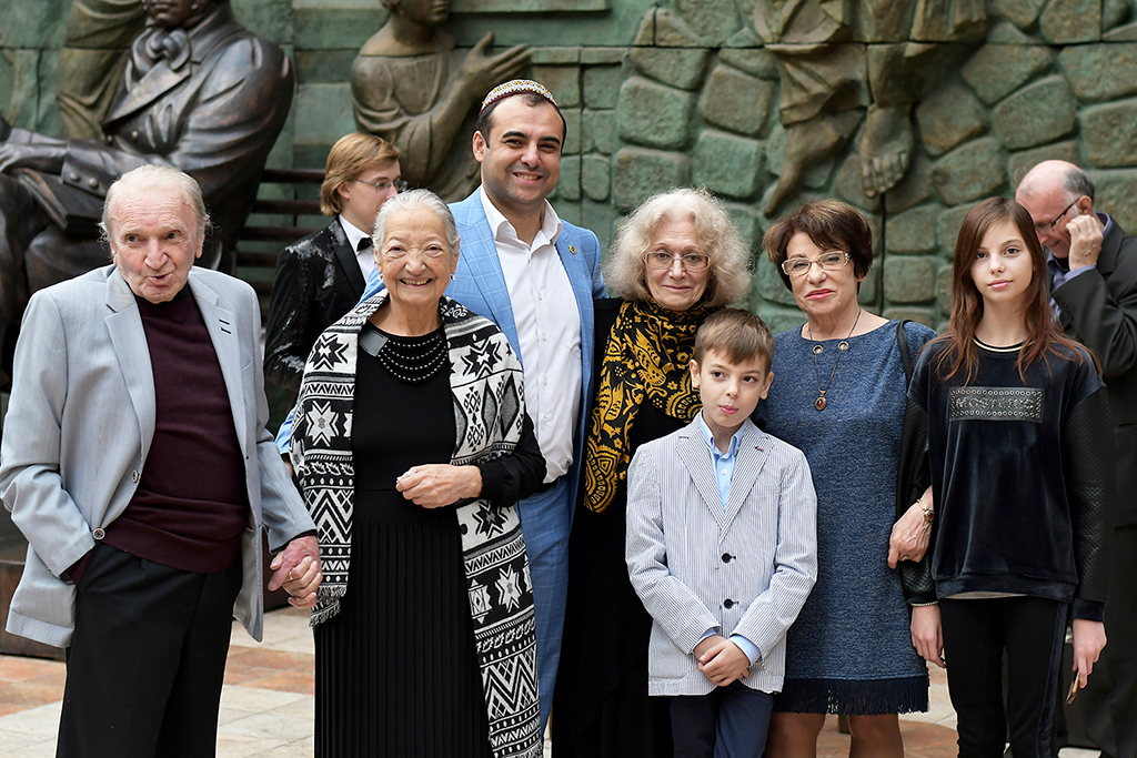 Ýewgeniý Mihelsonyň döredijilik dünýäsi: türkmen multipikasiýasynyň ägirdiniň ýubileýine