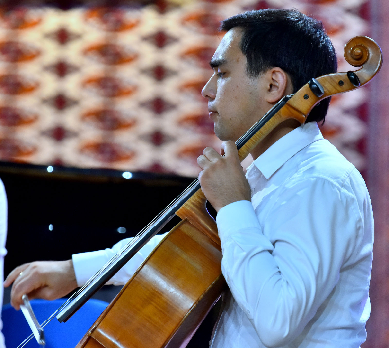 Türkmenistana söýgi bilen: Aşgabatda Konstantin Bataşowyň, Igor Pinhasowyň we Merdan Bäşimowyň eserleri çalyndy