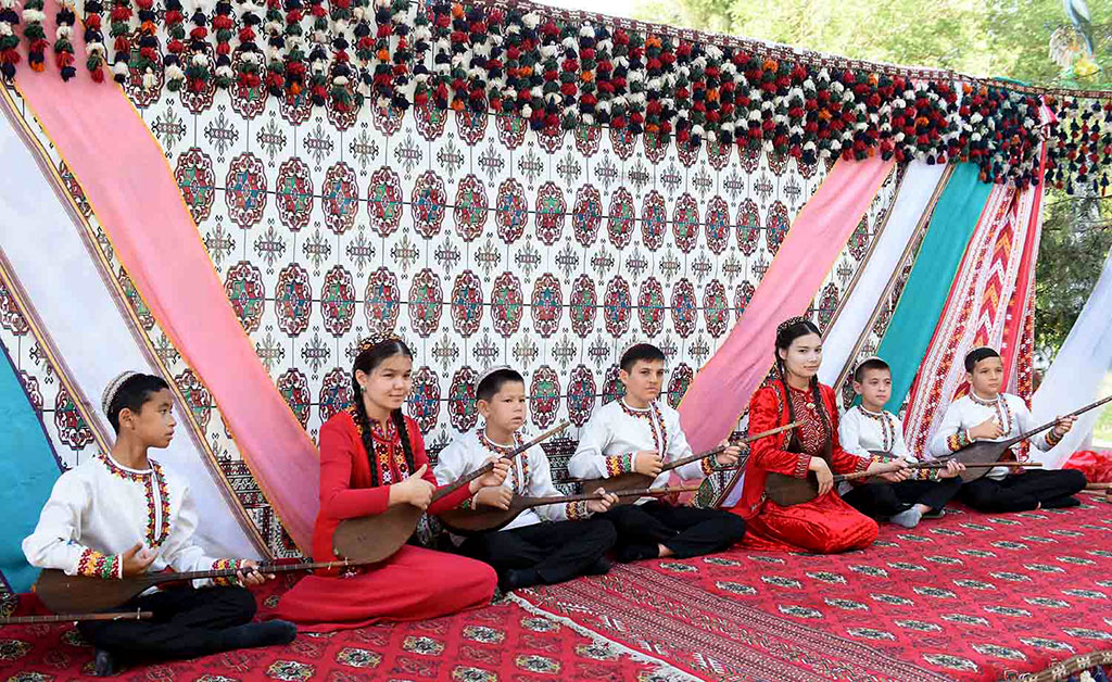 Çagalar-sagaldyş merkezlerinde tomus möwsümi badalga aldy