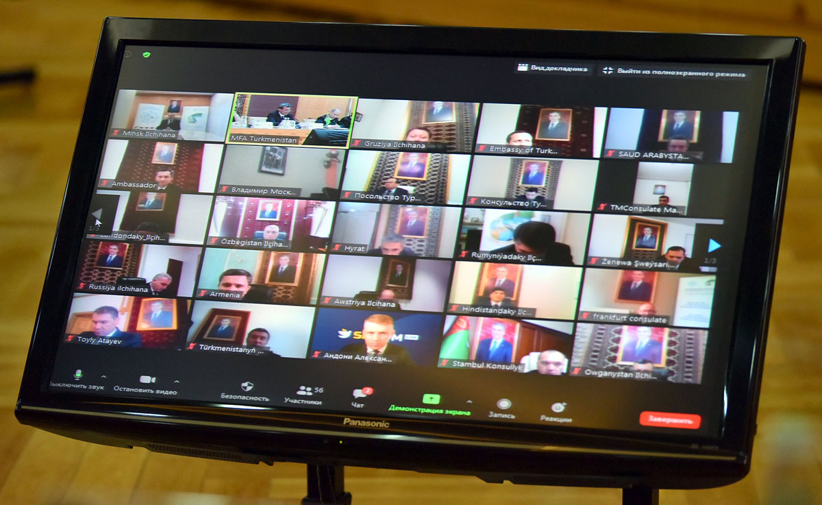 Комплексные меры по противодействию пандемии COVID-19 – тема брифинга в МИД