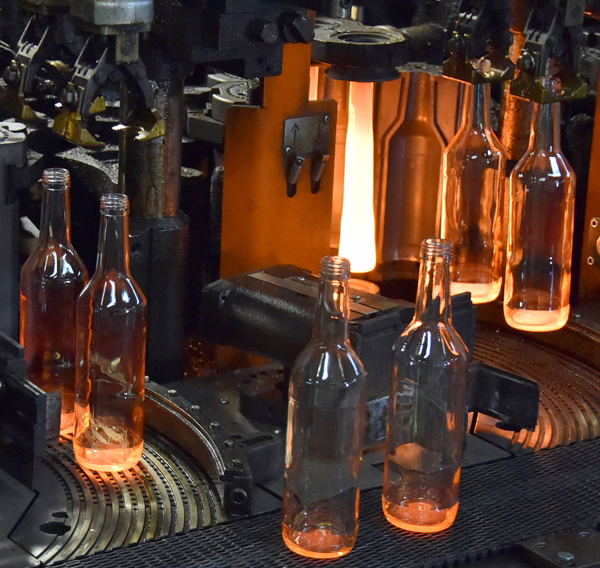 На предприятии «Türkmen aýna önümleri» освоен выпуск 35 видов стеклянной посуды