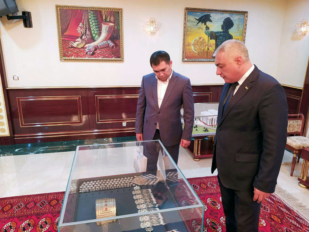 Uzbek Wolfhound Conservation Society is interested in cooperation with Turkmen Alabays Association