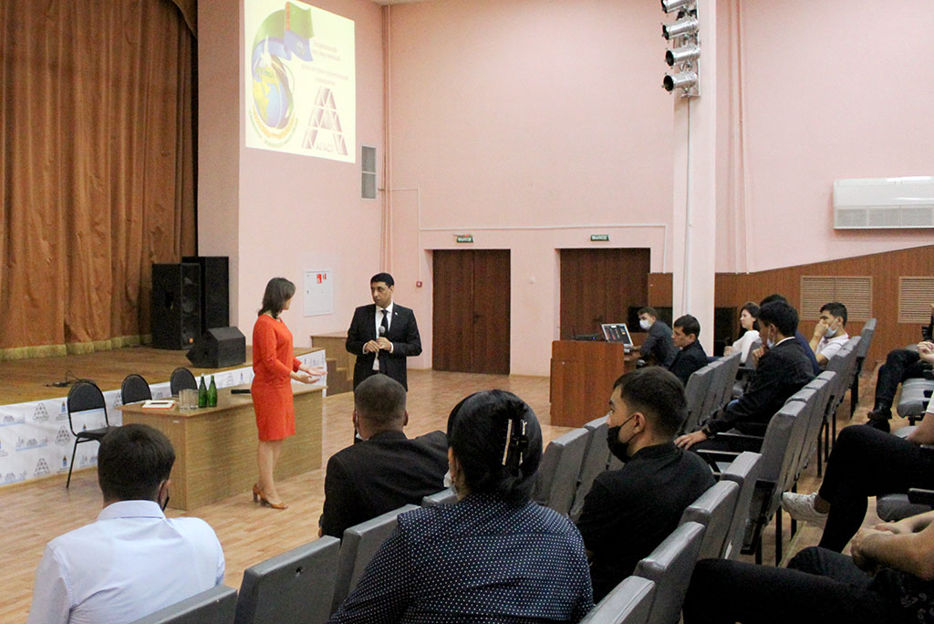 The Consul of Turkmenistan holds meetings in Astrakhan State Architectural and Construction University 