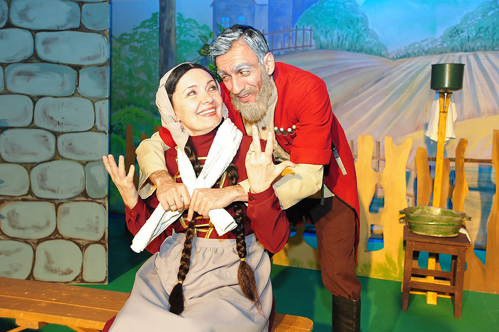 A.S. Puşkin adyndaky teatr hakda monologlar: Olga Wolkowanyň durmuş ýolundan parçalar   