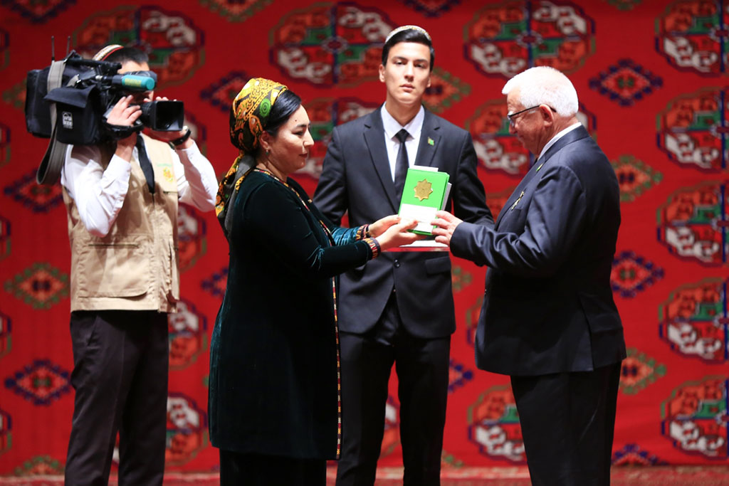 State award and honoured titles award ceremony is held 