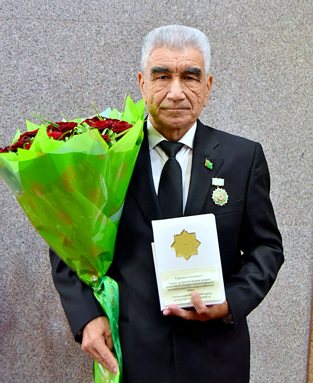 Honoring of Turkmen and foreign specialists of health protection sphere takes place 