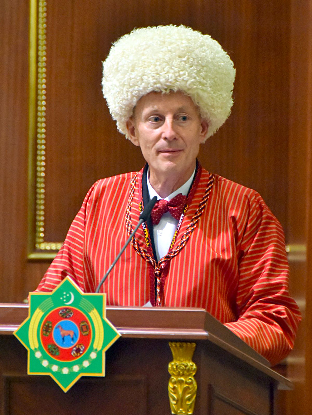 Honoring of Turkmen and foreign specialists of health protection sphere takes place 