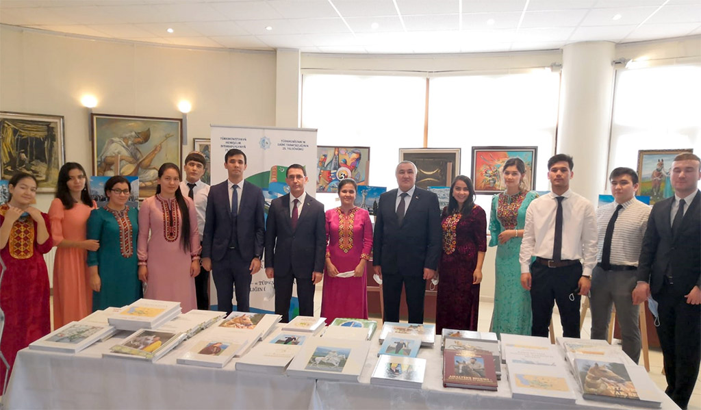 В Анкаре представлены культура и искусство туркменского народа 