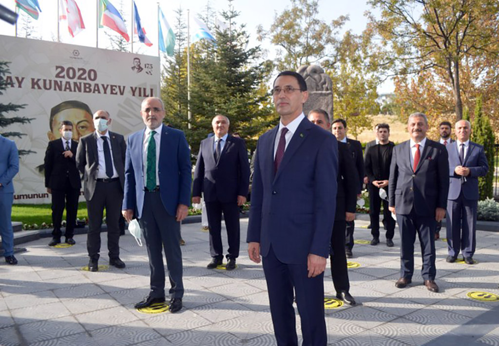 Turkmen people’s culture and arts are presented in Ankara 