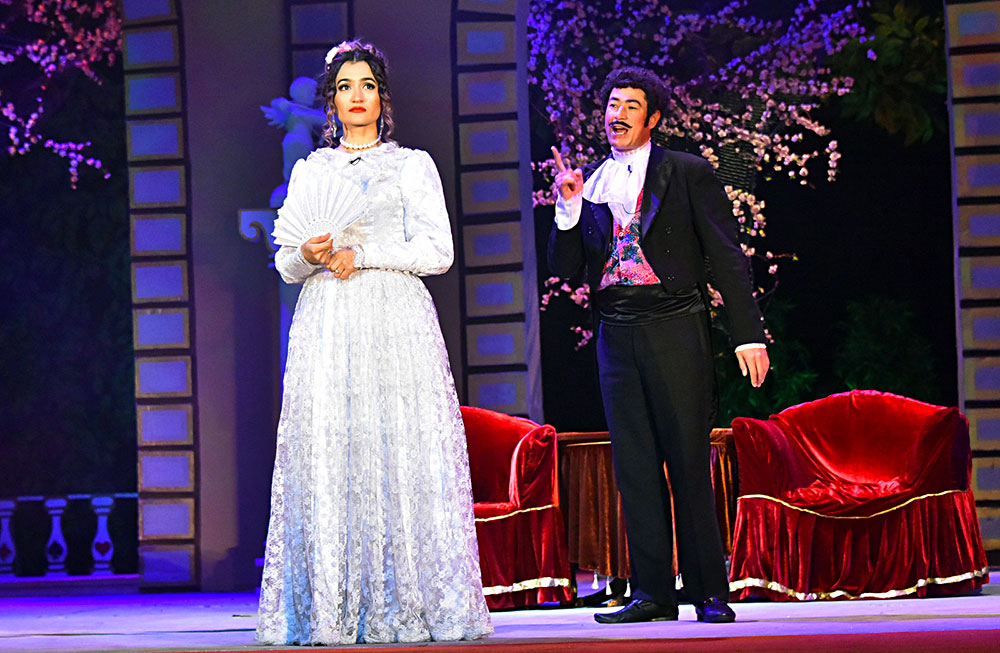 Dilşat Meläýewa:  sahna sungatynda adygan artist