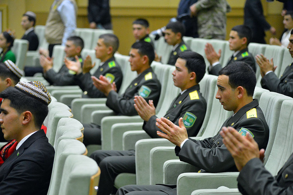Aşgabatda Ýaşlar guramasynyň işjeňlerini sarpalamak dabarasy geçirildi