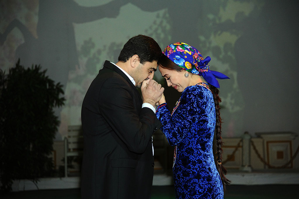 Baş drama teatry: bagty gelen Şemşat Kasymowa 