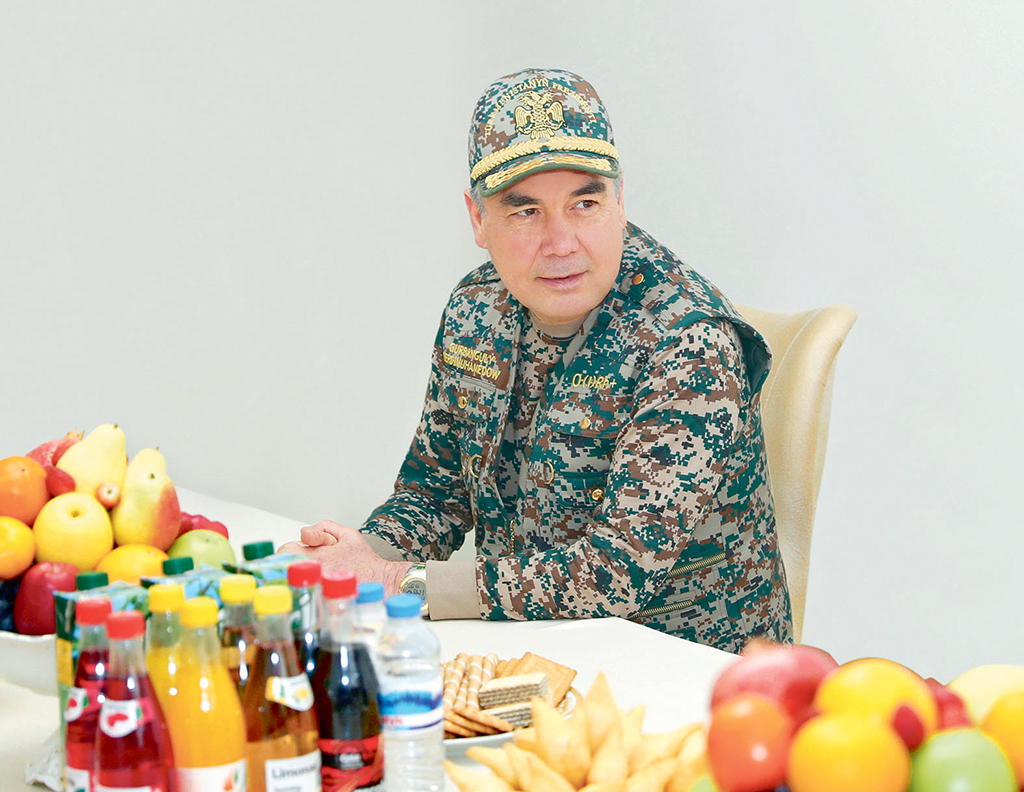 Президент Туркменистана провёл заседание Совета безопасности и открыл ведомственный жилой комплекс
