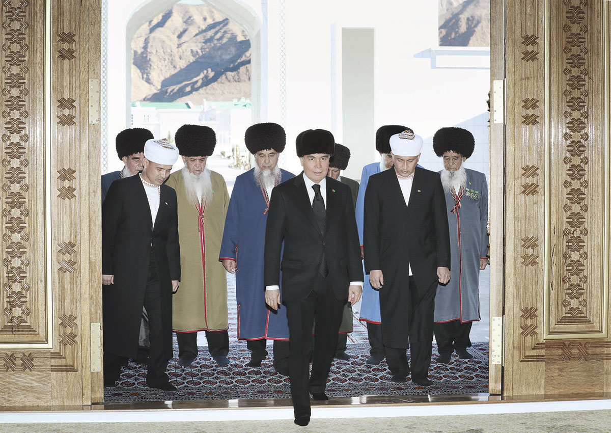 President Gurbanguly Berdimuhamedov participates in the opening ceremony of mosque in Balkan Region