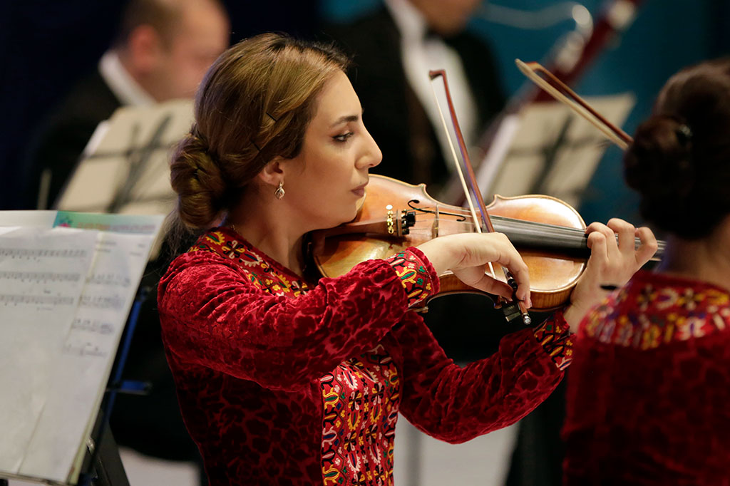 По видеомосту от Ашхабада до Вены