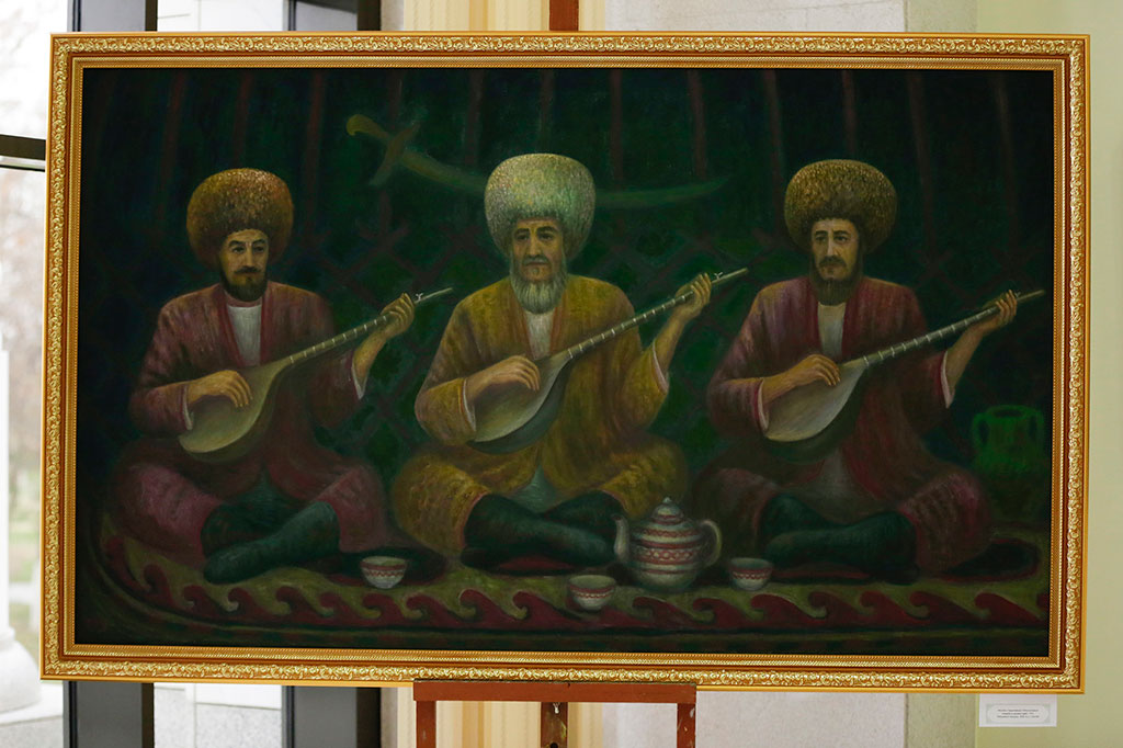 Muzeýde ýurdumyzyň Bitaraplyk baýramy mynasybetli sergi guraldy